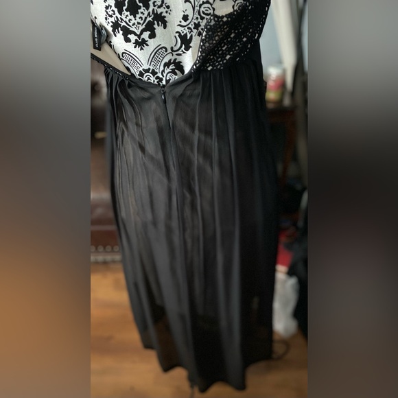 Club Monaco, stunning gown size 00 - Picture 5 of 10